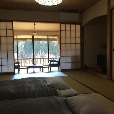 Hôtel 山荘 紗羅樹 Syaranoki à Yufu Extérieur photo